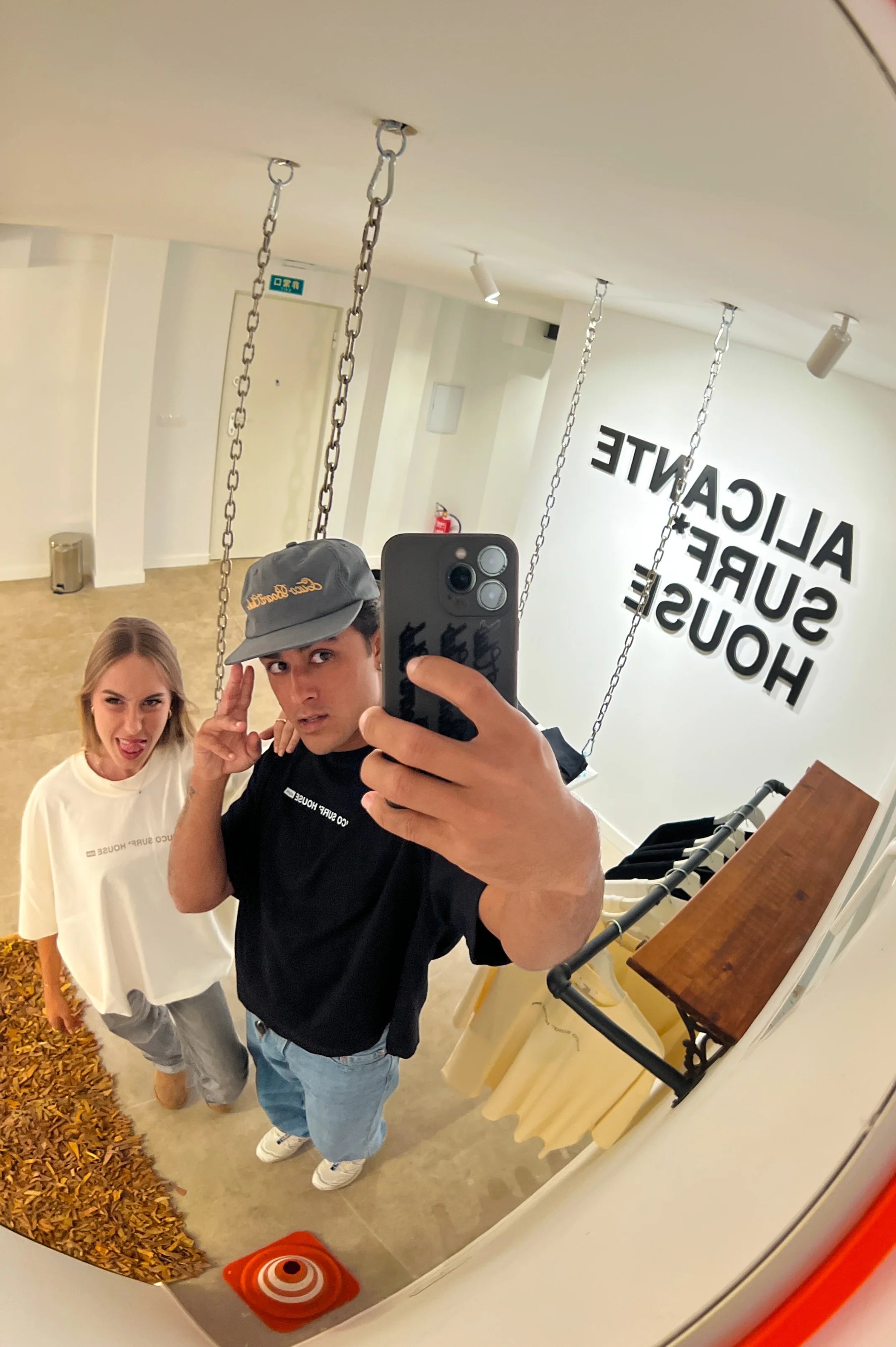 Black Tee Alicante Surf* House