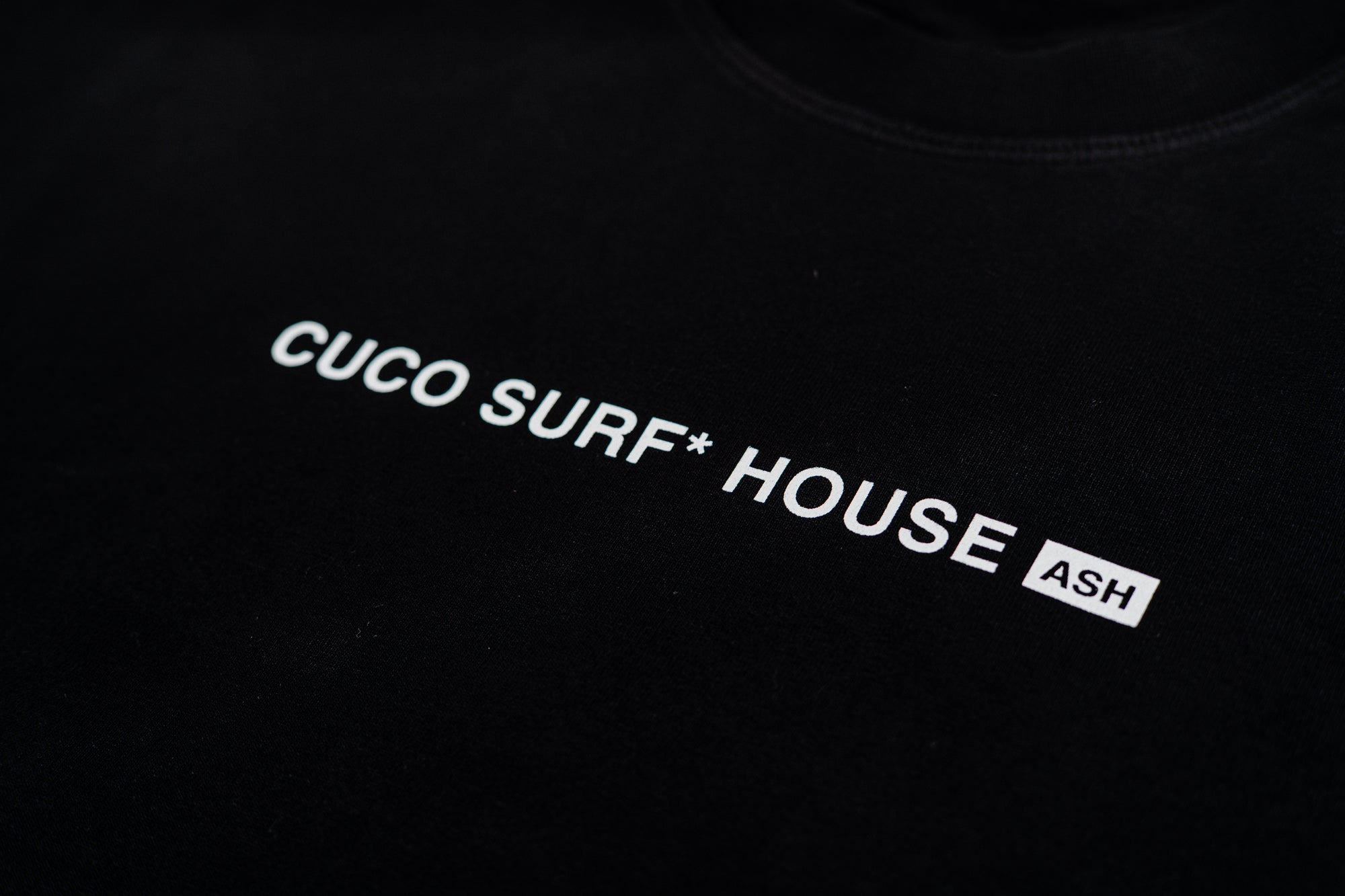 Black Tee Alicante Surf* House by Cuco Board Club