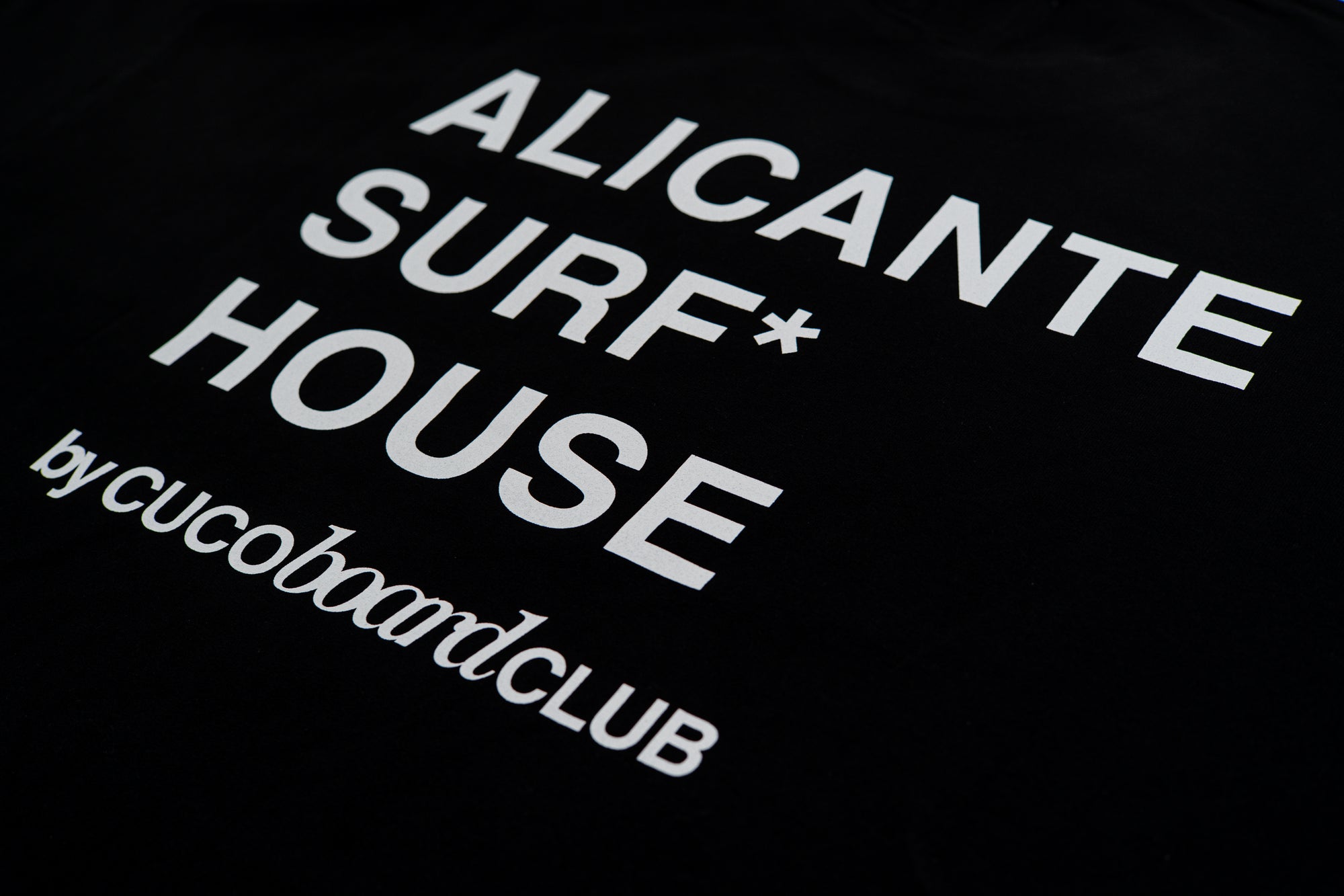 Black Tee Alicante Surf* House by Cuco Board Club